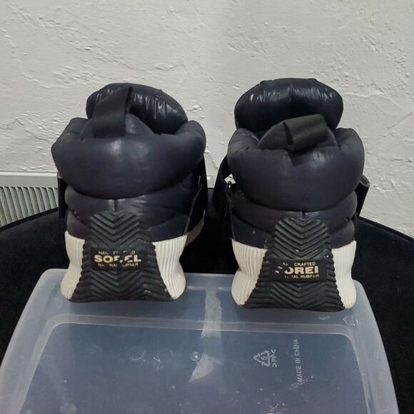 Sorel Out N About Sneak Puffy Strap Boots in Navy Blue Size 7 - Picture 8 of 13